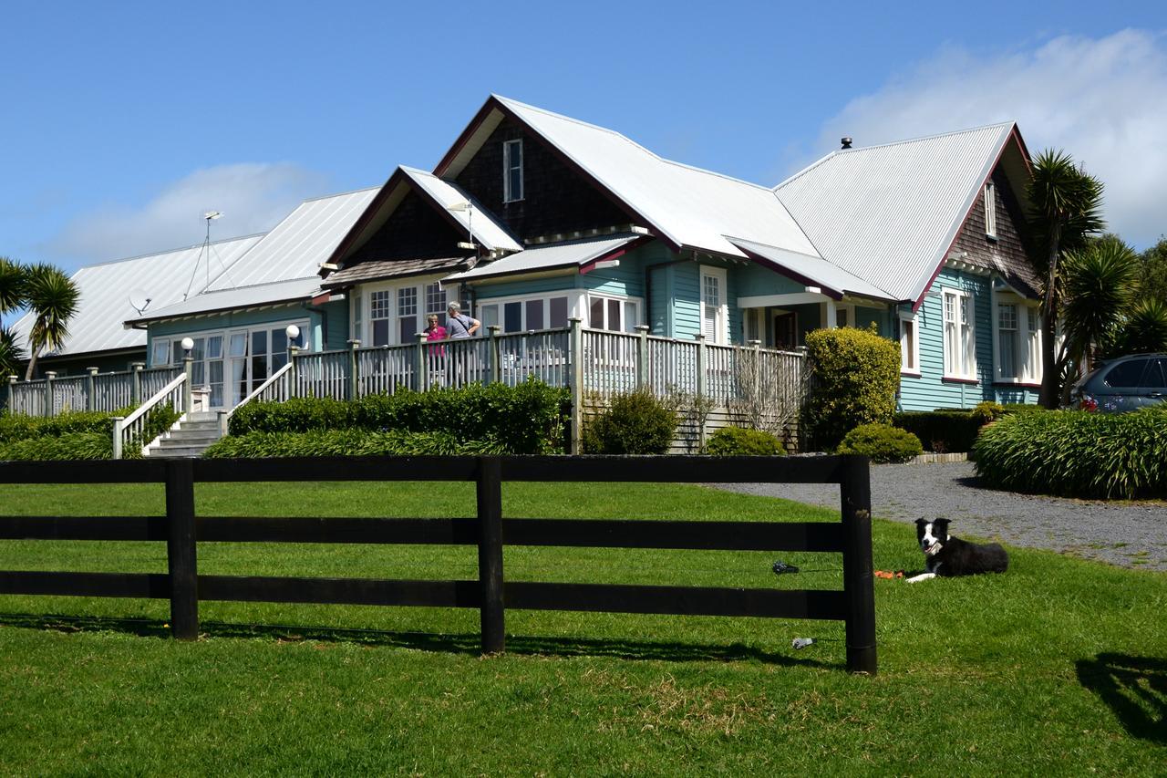 Connemara Country Lodge Awhitu Exterior photo